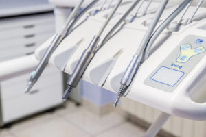 studio-odontoiatrico-associato-filippi-dentista-verbania-ostrumenti-carie-pulizia-denti